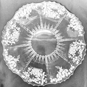 New Martinsville Meadow Wreath 11.5" Etched Crystal Cake Plate circa 1926-1944